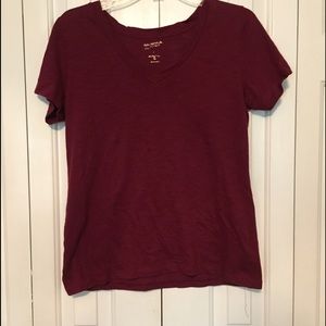 Maroon v-neck tee